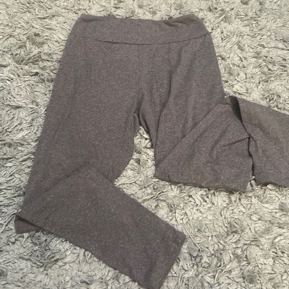 grey leggings